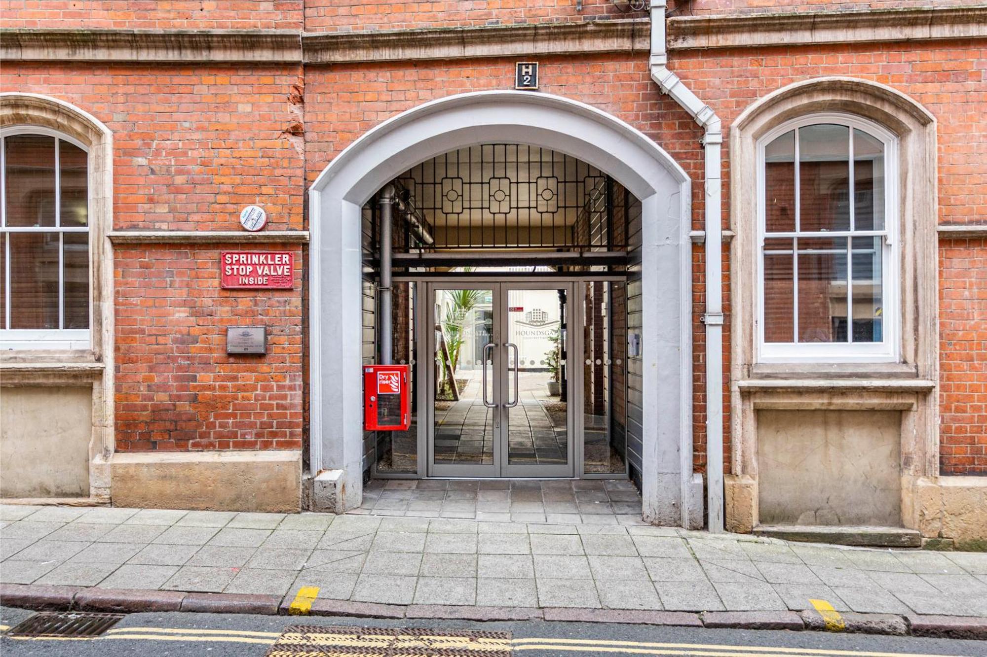Urban Elegance - 1-2 Bed Luxury Retreat Apartment